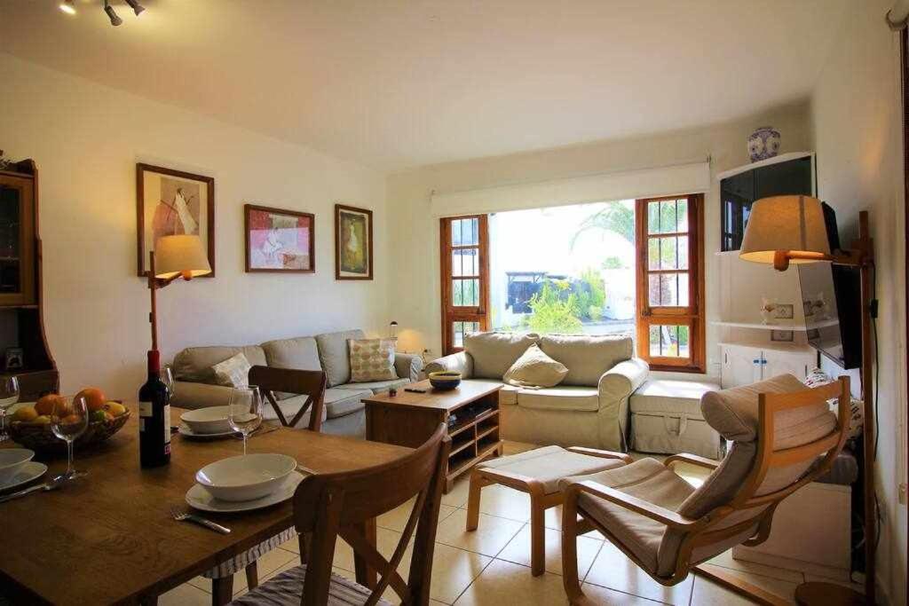 Appartement Casa Barbara En Playa Bastian à Costa Teguise Extérieur photo