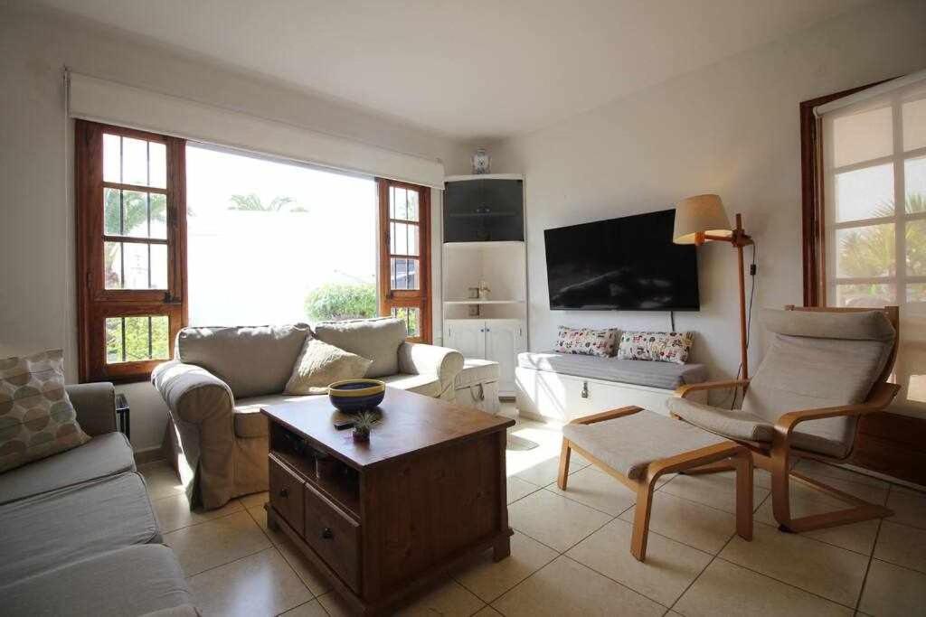 Appartement Casa Barbara En Playa Bastian à Costa Teguise Extérieur photo